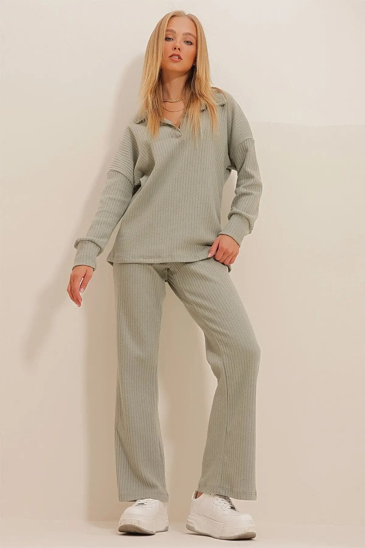 Lounge Set - Long Sleeve - Flared Pants - Two-Piece Set - Women's Loungewear-Grace Aura