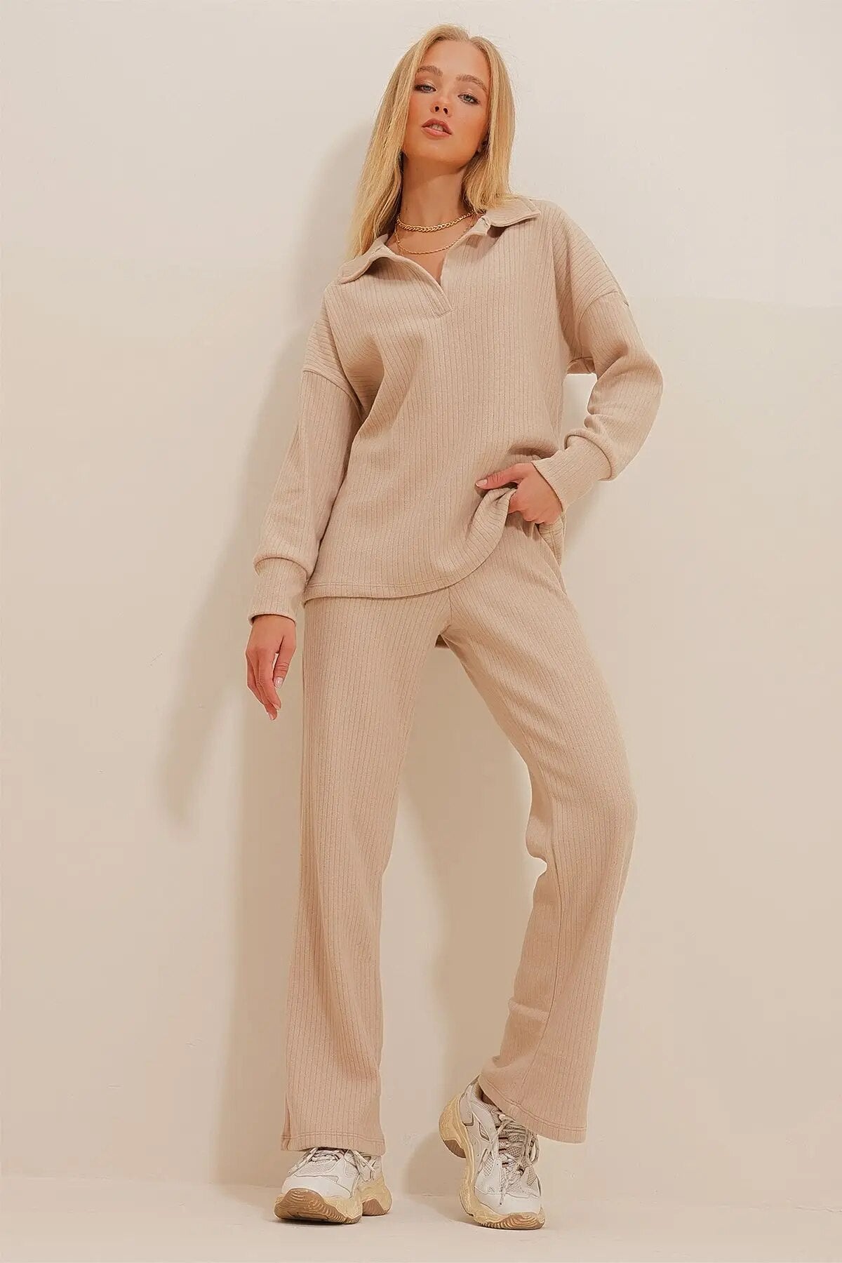 Lounge Set - Long Sleeve - Flared Pants - Two-Piece Set - Women's Loungewear-Grace Aura